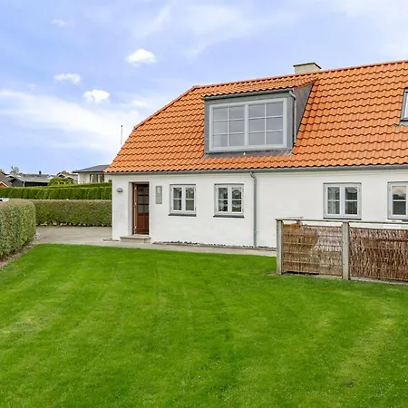 Arvi - 100m From The Sea By Interhome Feriehus *